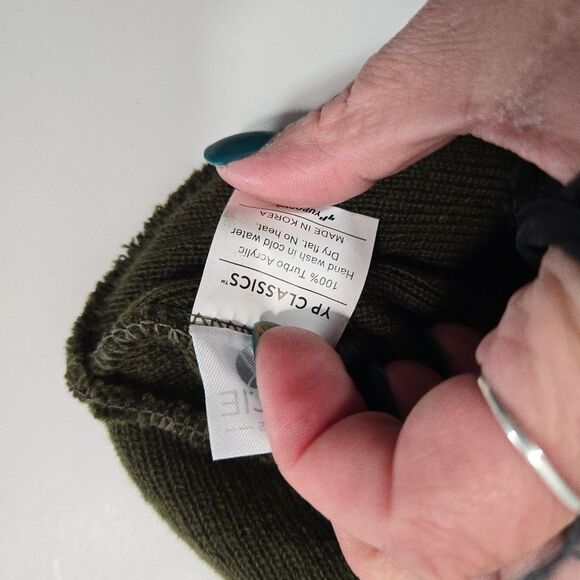 Warm Wisconsin boutique green winter hat - Picture 11 of 11